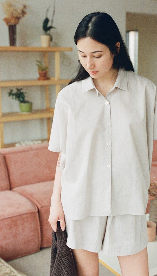 The Easy Linen Shirt Women